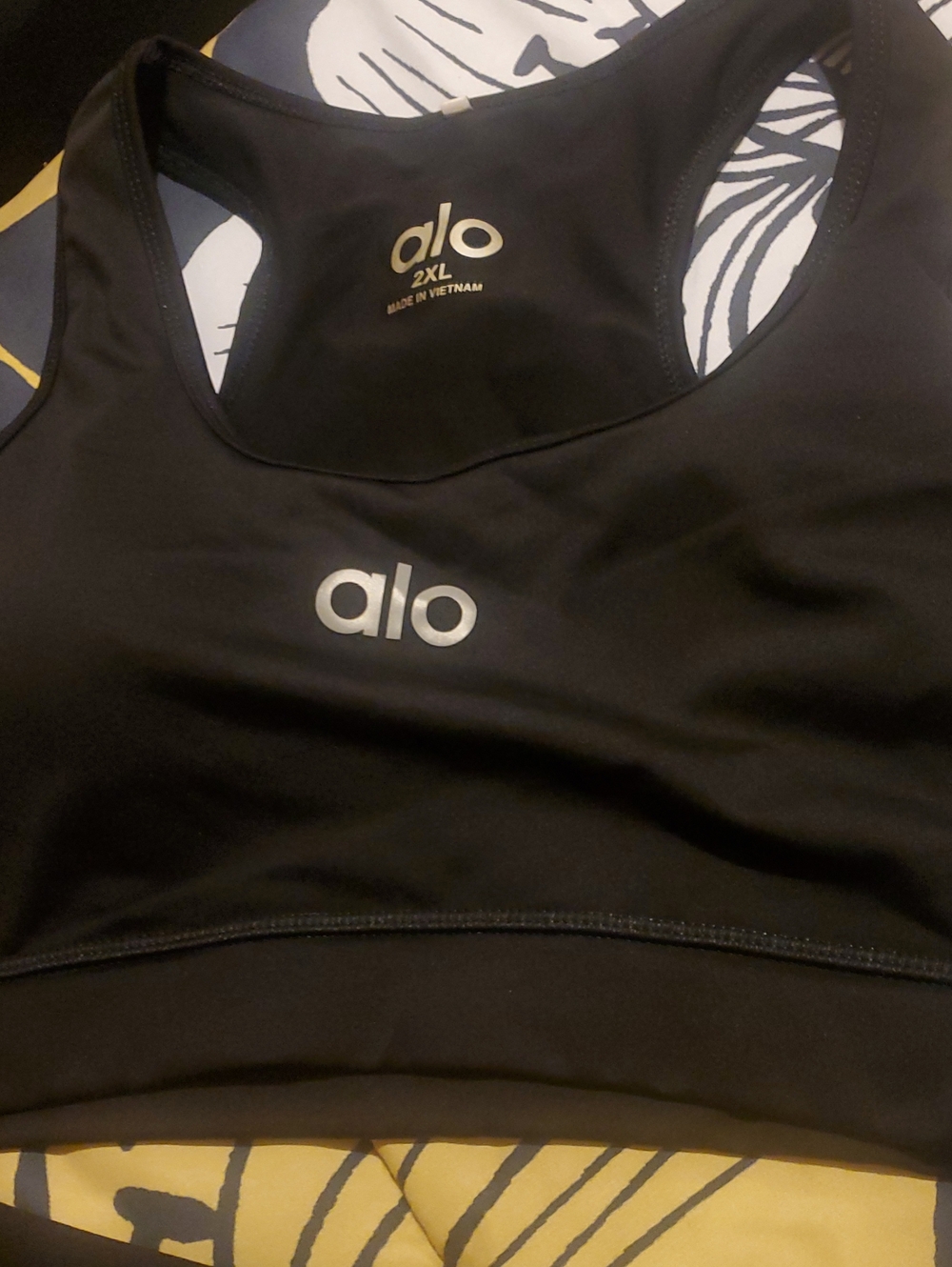 ALO Yoga Black 2 Piece Active Set
